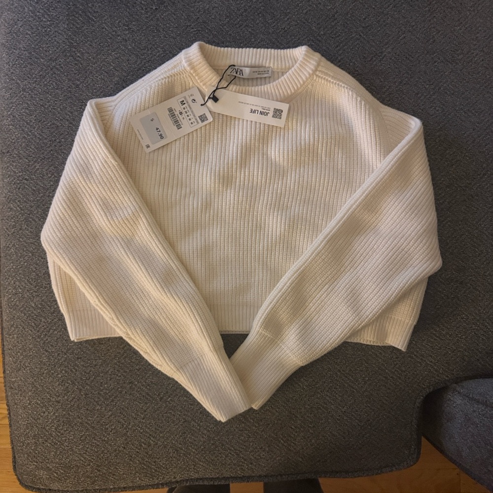 Zara Women's Cream Crew Neck Sweater